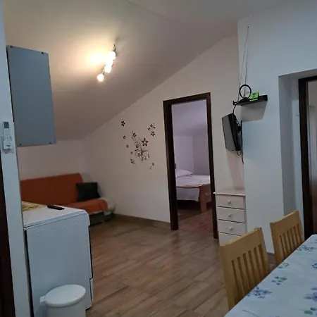 Ema 2 Apartment