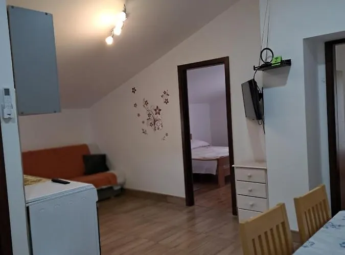Ema 2 Apartment
